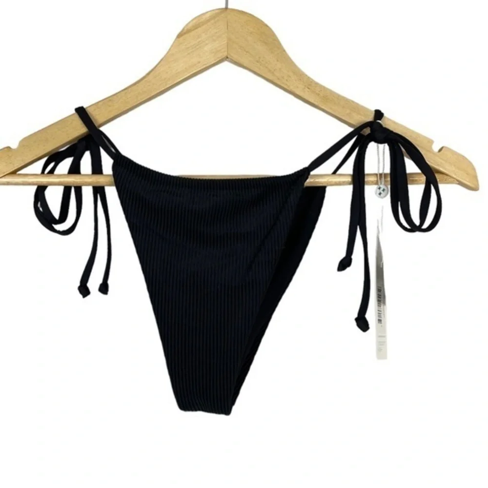 Frankie’s Bikinis Tia Ribbed Bottom String Black Large NWT